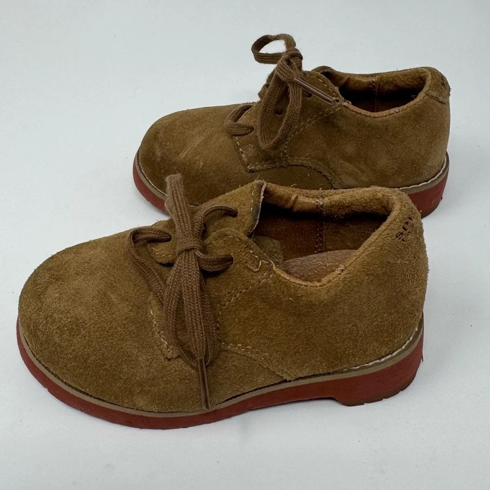 Sperry Top Sider Tevin Suede Shoes Tie Up Dress Shoe, Khaki, toddler size 6.5W‎